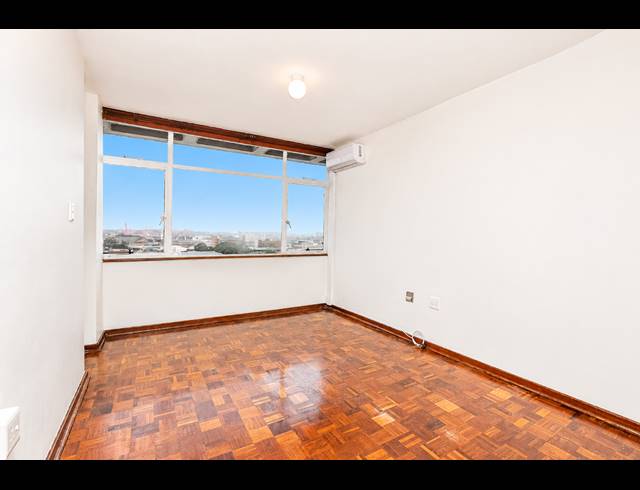 2.5 BEDROOM APARTMENT FOR SALE IN GLENWOOD